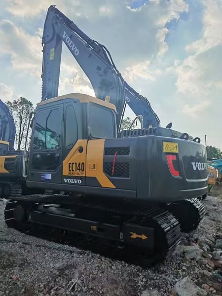 VOLVO EC140D