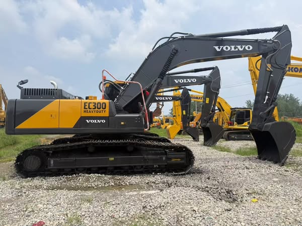 VOLVO EC290