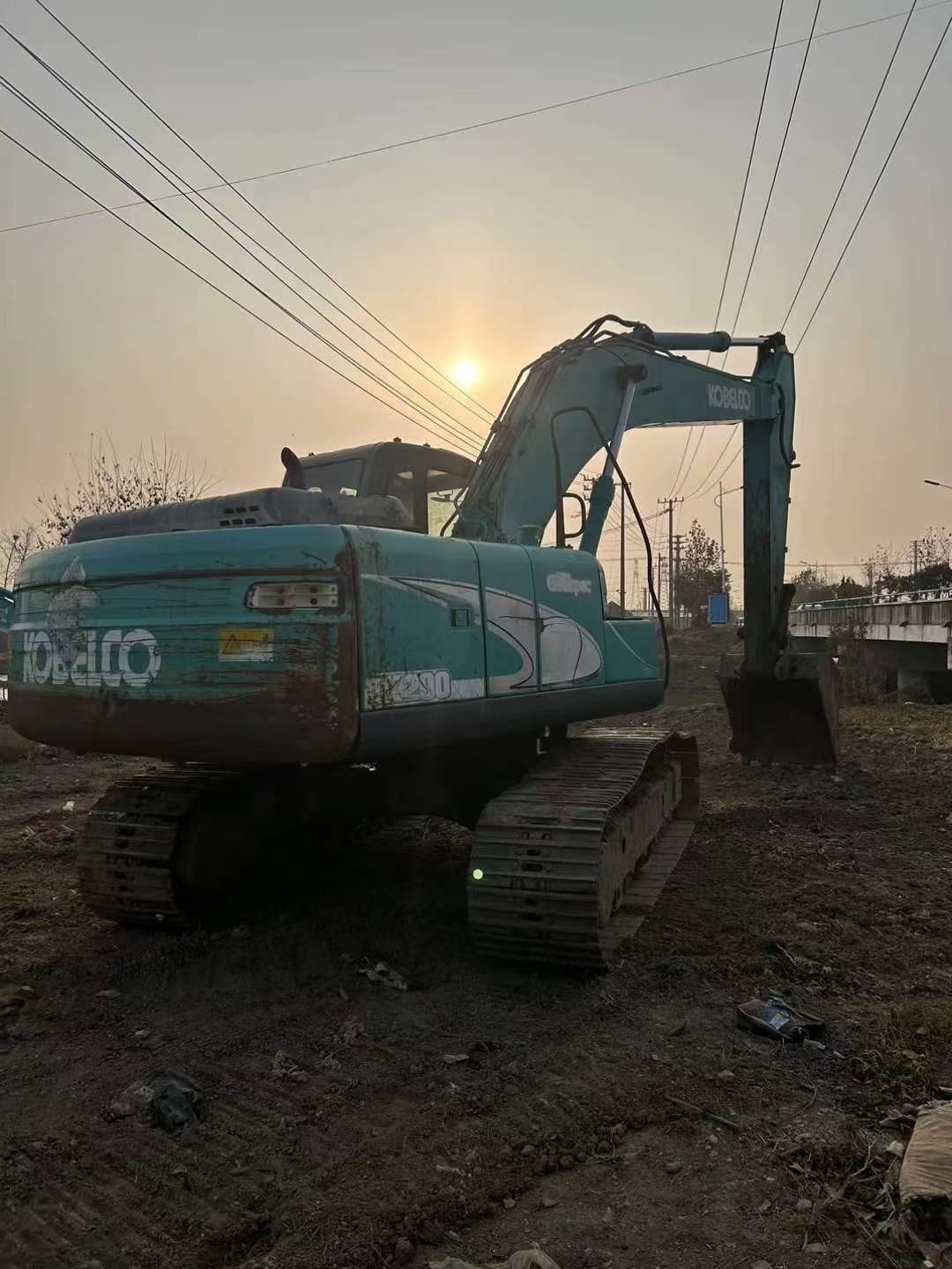 Kobelco SK200