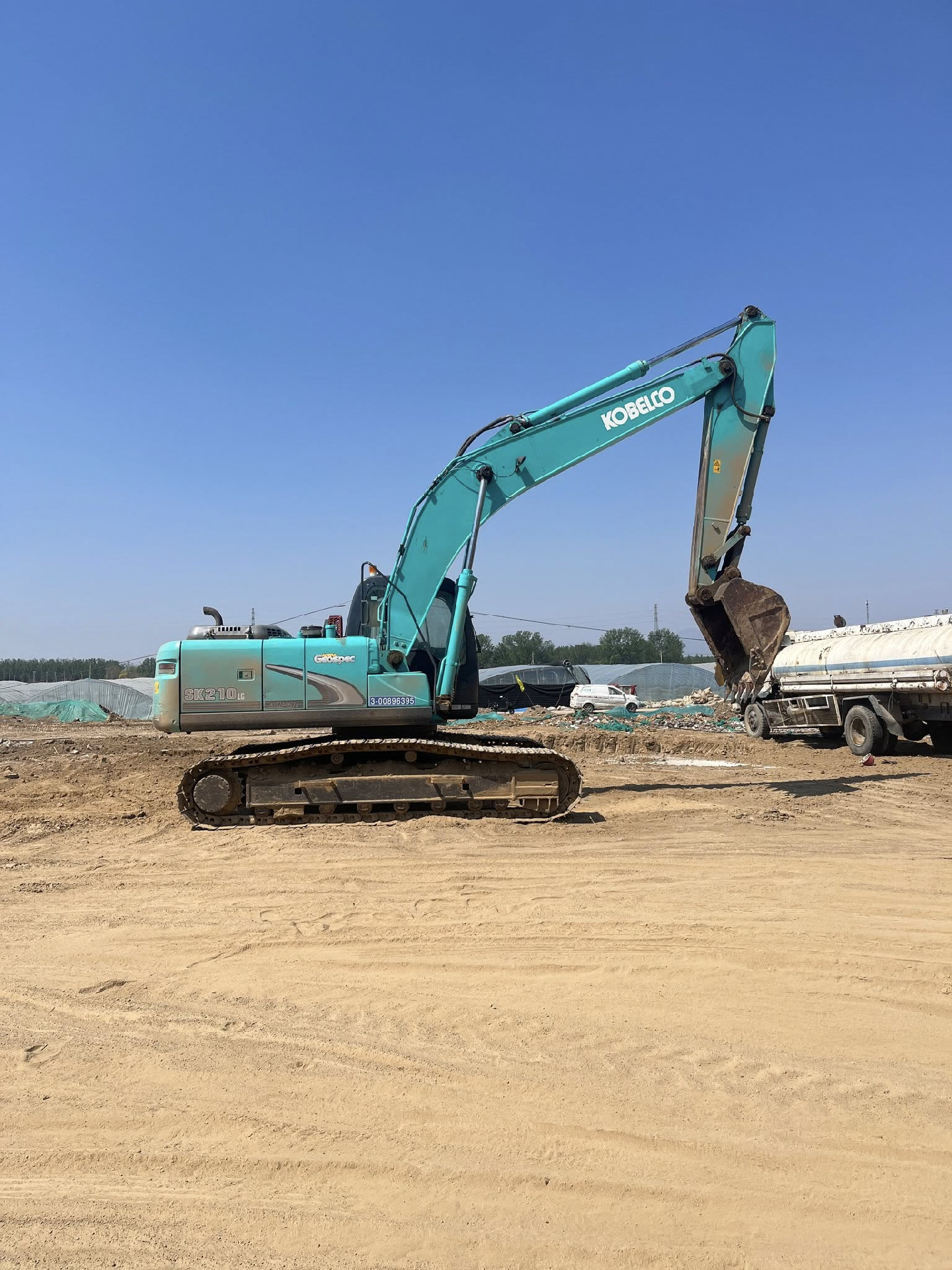 Kobelco SK210