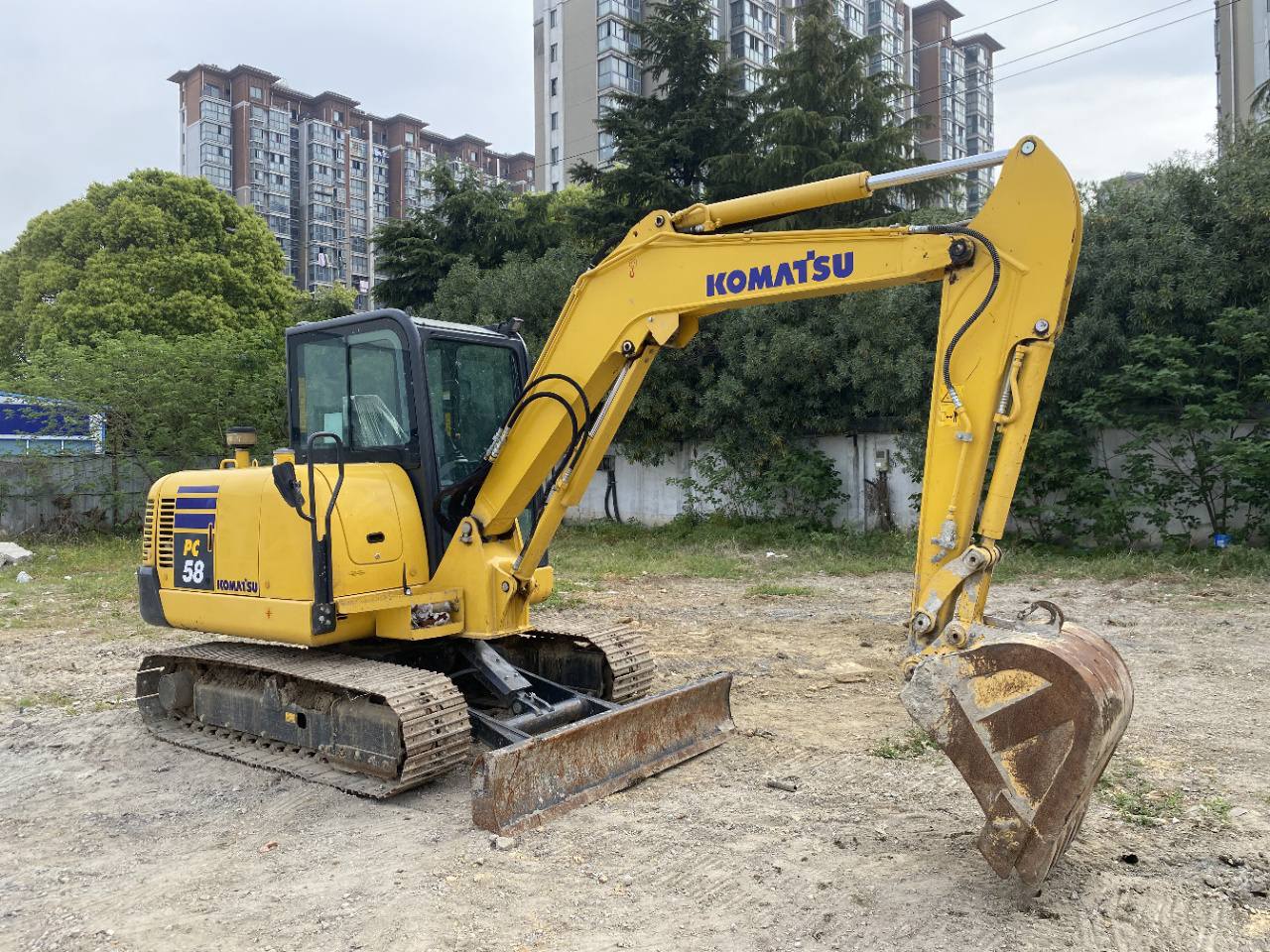 KOMATSU PC58