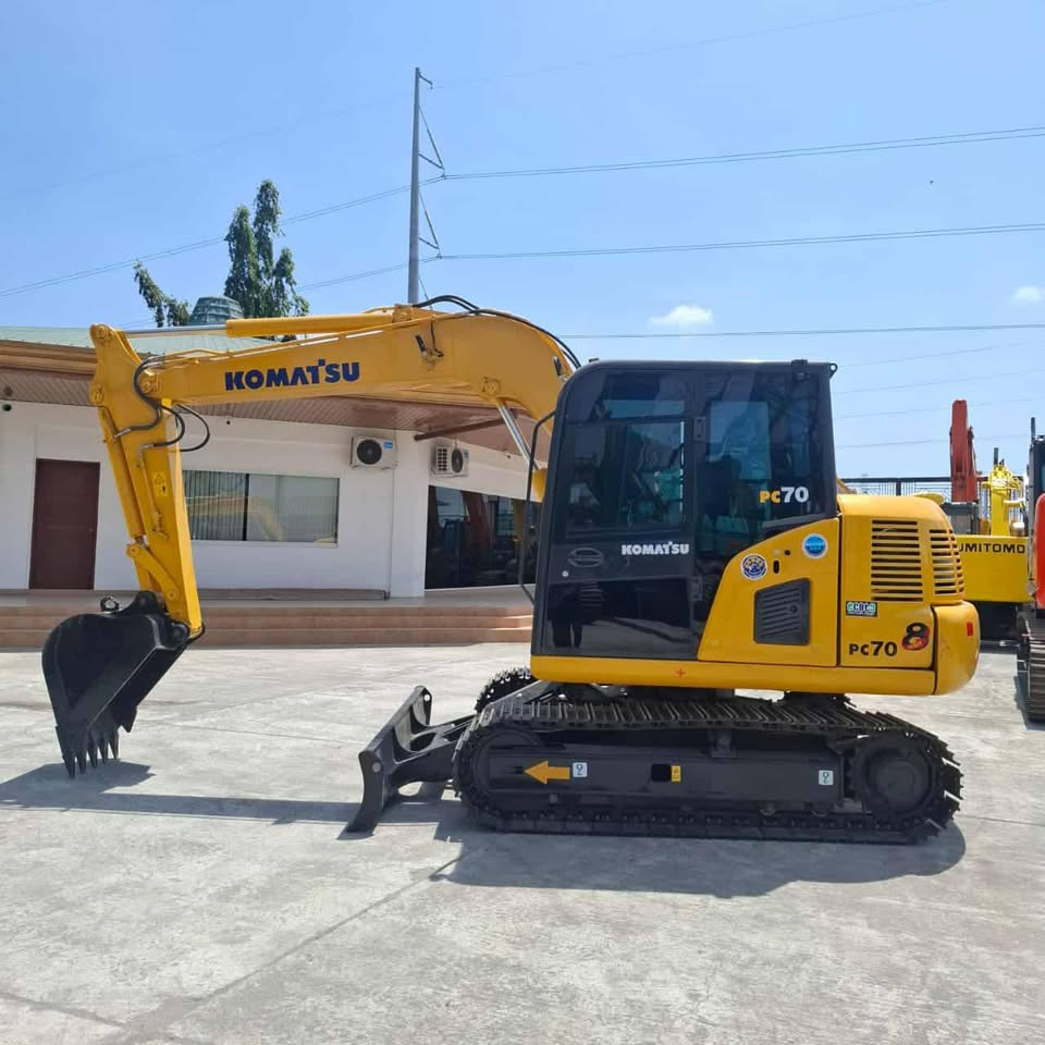 KOMATSU PC70