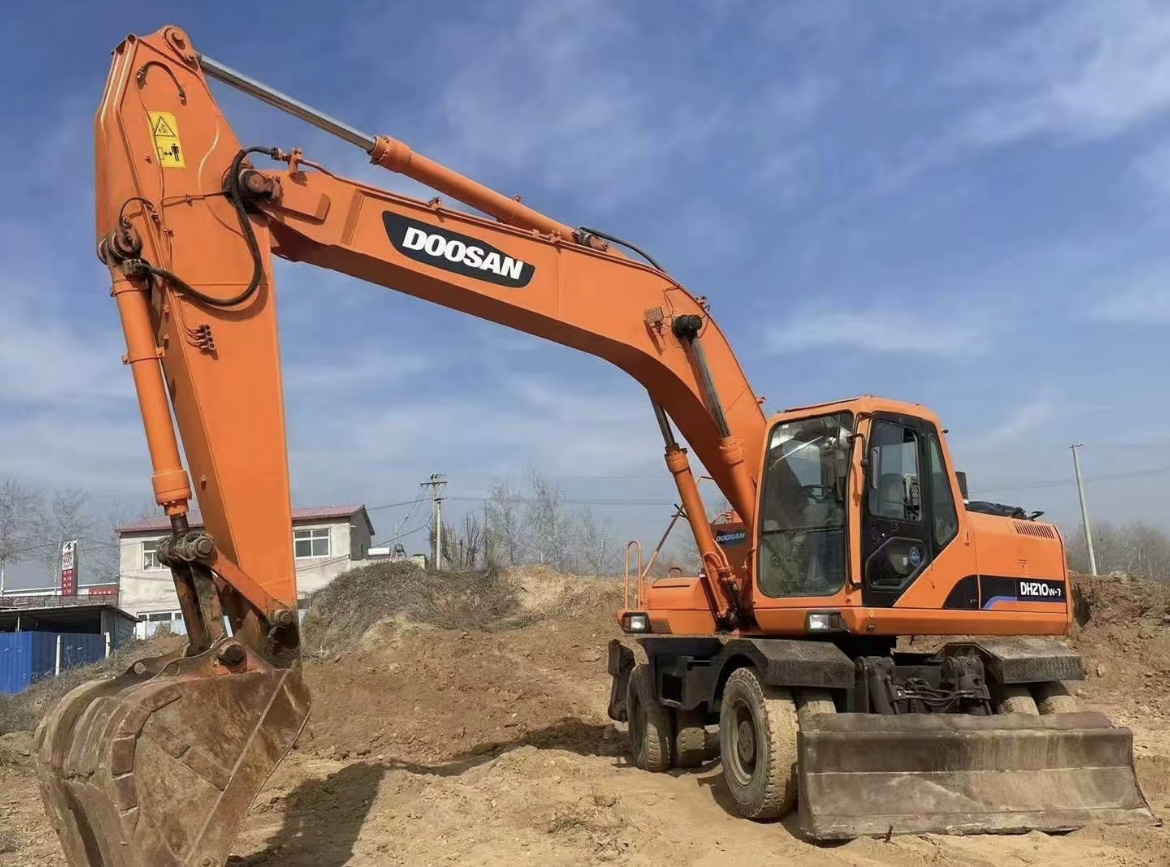 DOOSAN DX210W