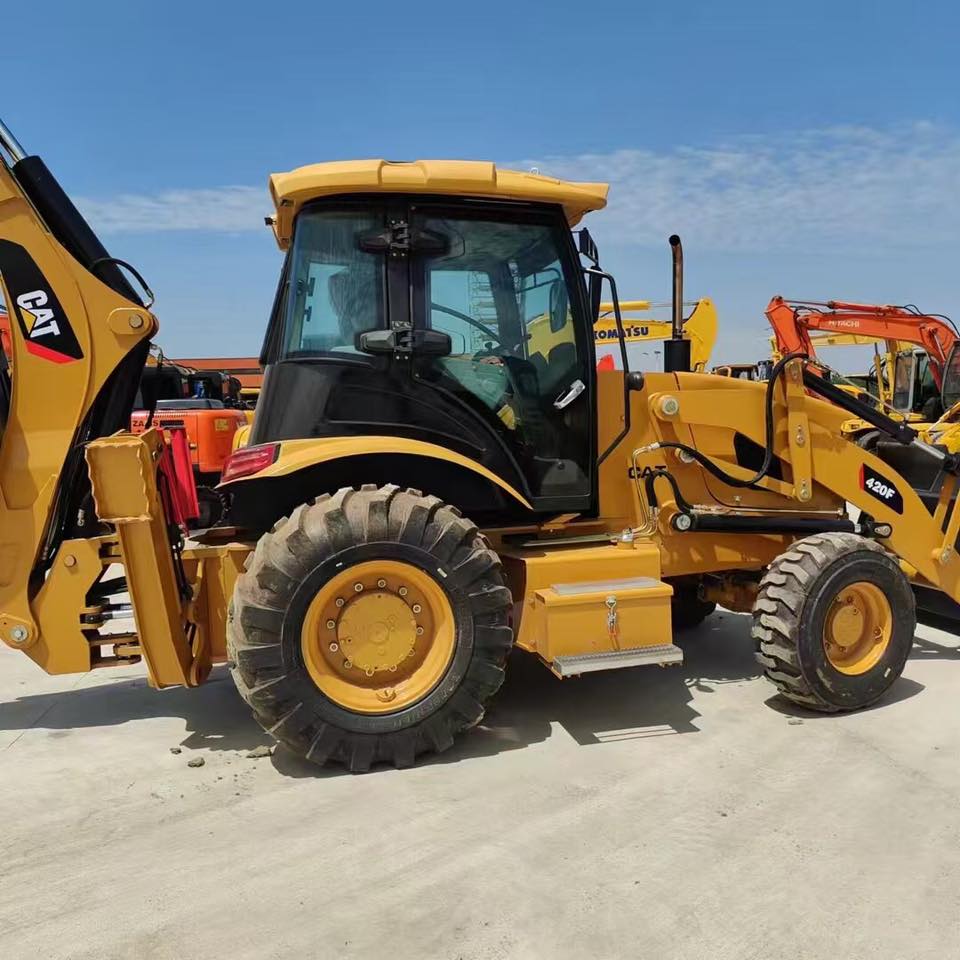 CAT 420F